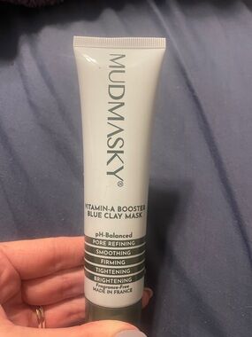 MUDMASKY Vitamin-A Booster Blue Clay Mask - Light Blue